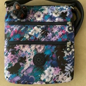 NWT! Kipling Crossbody Keiko 501 Fall Flowers.